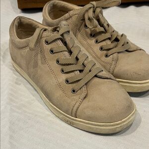 UGG  TanSneakers